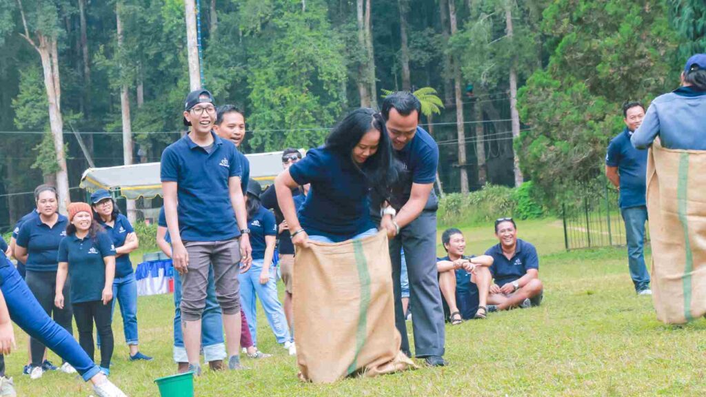 Outbound Di Kebun Raya