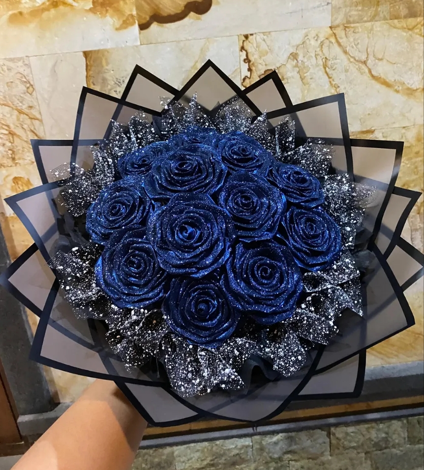 bucket bunga satin cocok untuk laki-laki dan perempuan