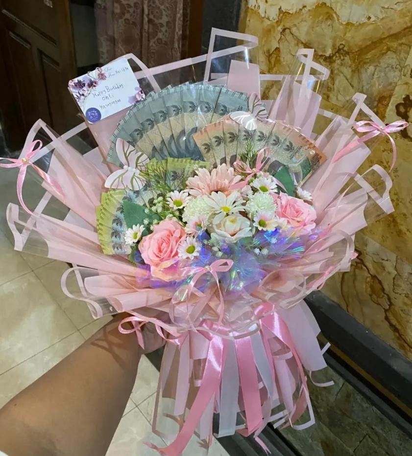 money bucket lucu untuk pasangan